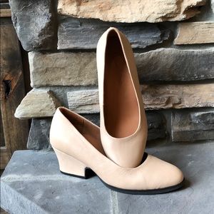 L’Amour Des Pieds Jolanda Nude Nappa Heels